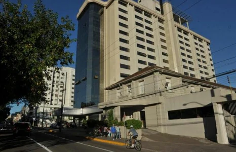 CONSULTÓRIO - HOSPITAL DE CARIDADE